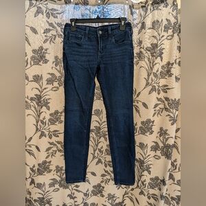 Hollister Low Rise Super Skinny Classic Stretch Dark Wash Jeans - Size 2 (26 in)